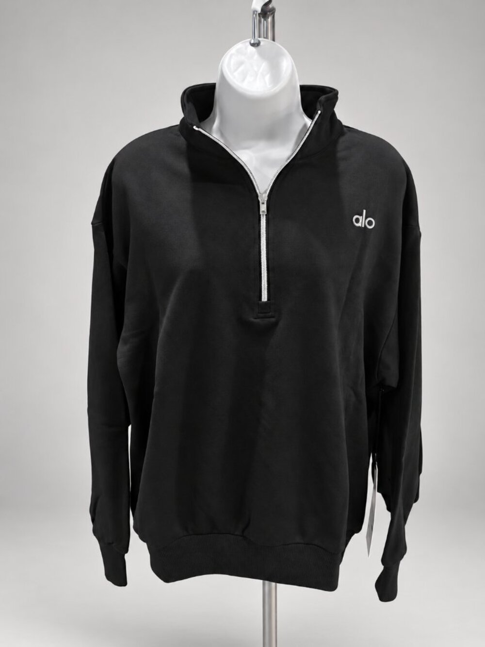 Alo Yoga Accolade Black 1/4 Zip Pullover Sweatshirt – Silver Logo